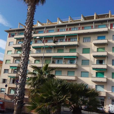Apartamento Piazza Mazzini 21 Loano Exterior foto